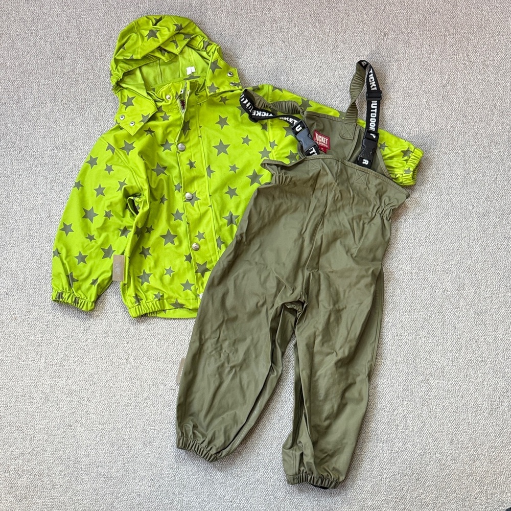 Kids Green Star Raincoat and Overalls Set